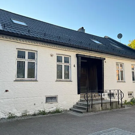 Charming Little In * 莫斯